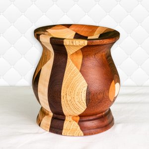 https://woodsoncatlinfurniture.com/wp-content/uploads/2022/05/Woodson_Cuttingboards_-8-scaled-e1651725265410-300x300.jpg